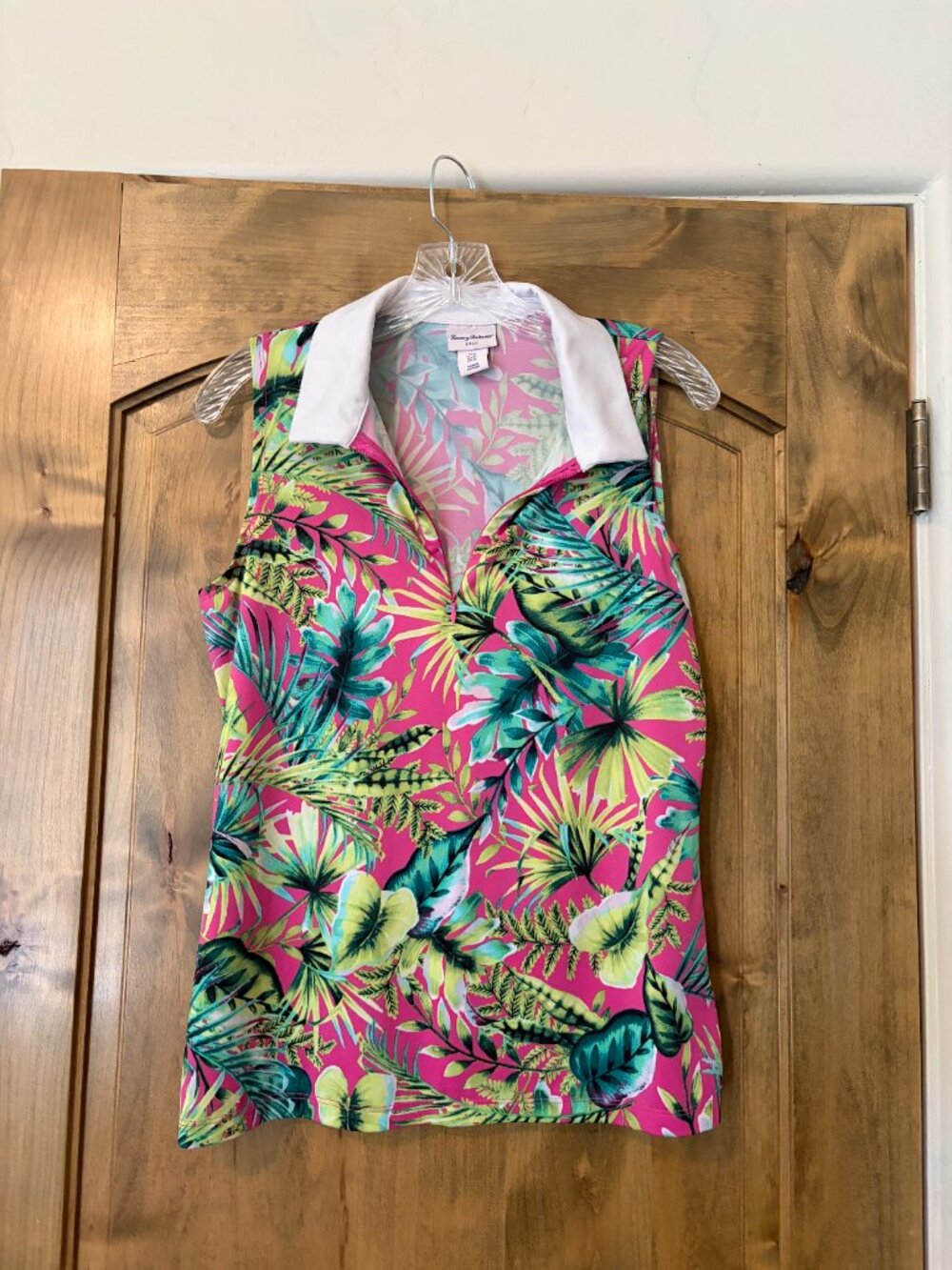 Women's Tommy Baham Golf Shirt-Size Medium-Stunning tropical design-Nice!